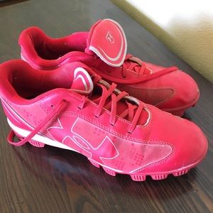 Softball cleats, women